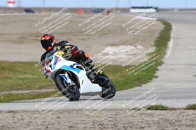 media/Mar-22-2025-TrackDaz (Sat) [[0456df0c41]]/Group B/Session 3 (Outside Grapevine)/
